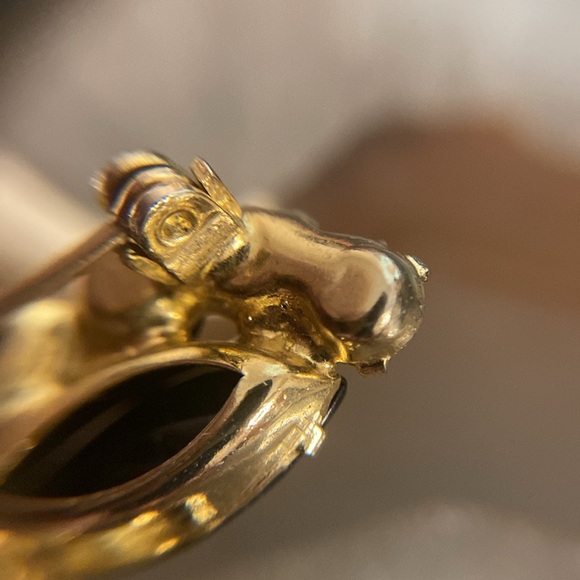 Xxsoldxx Vintage D&E Juliana gold & black brooch EUC 1.5" x 2.5" - Picture 16 of 17